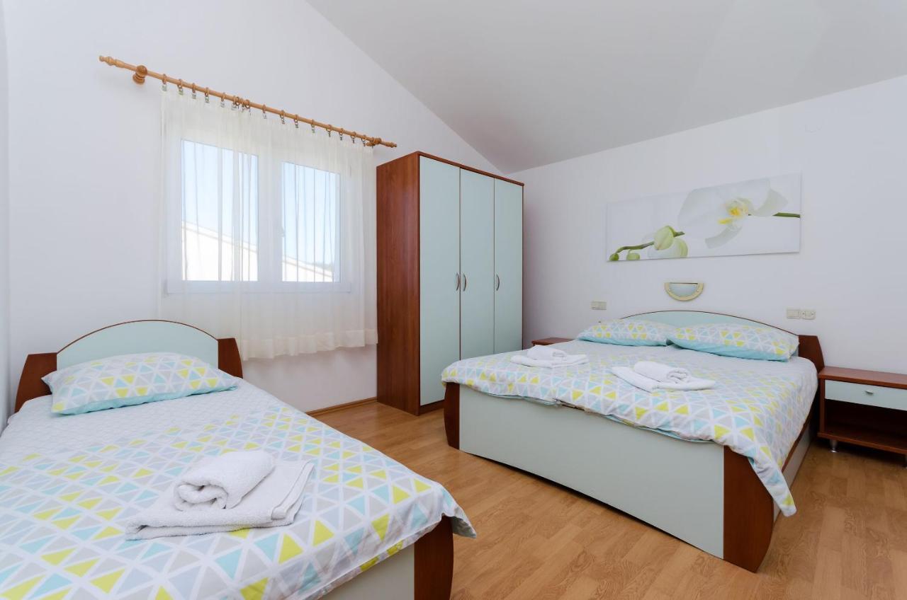 Apartments Marija P ロパール エクステリア 写真