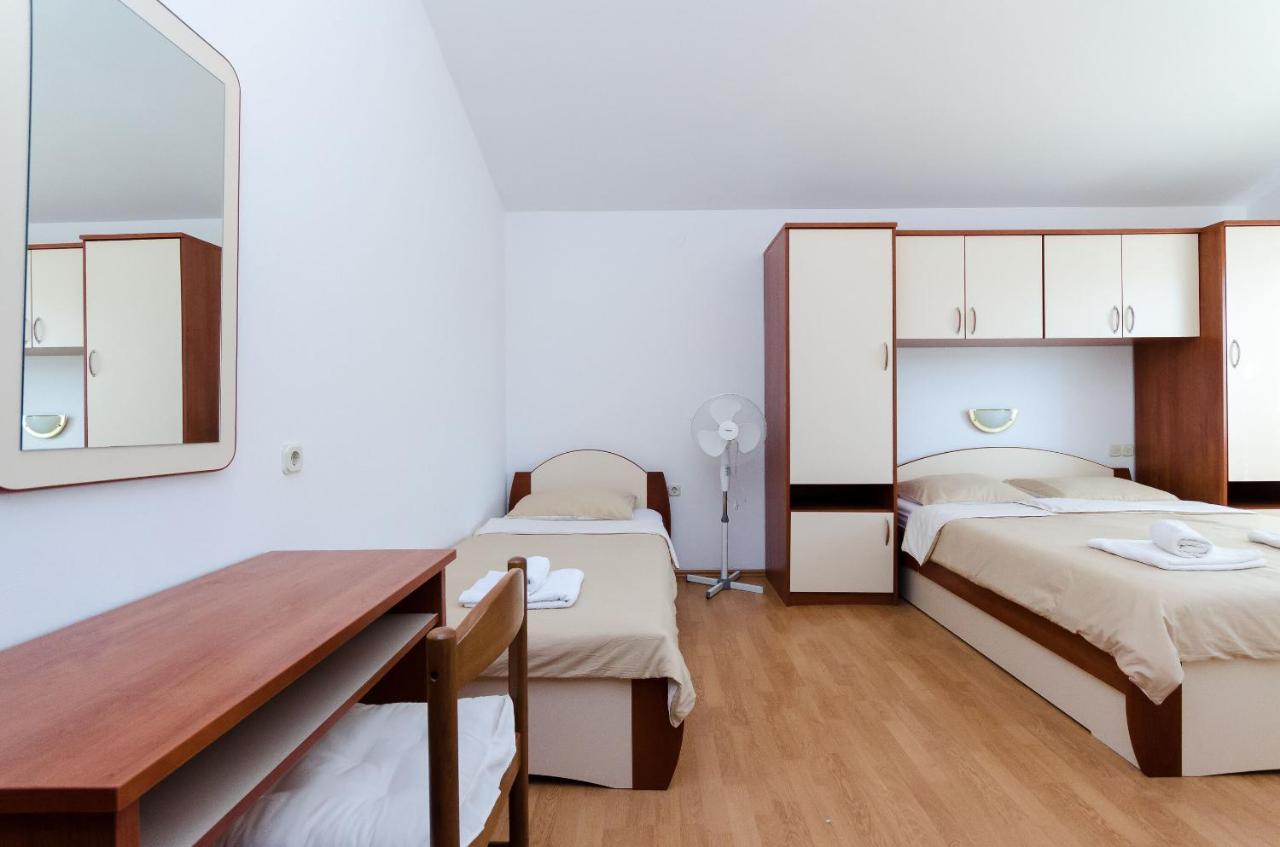 Apartments Marija P ロパール エクステリア 写真