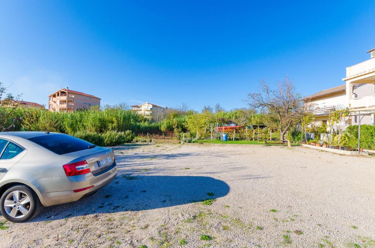 Apartments Marija P ロパール エクステリア 写真